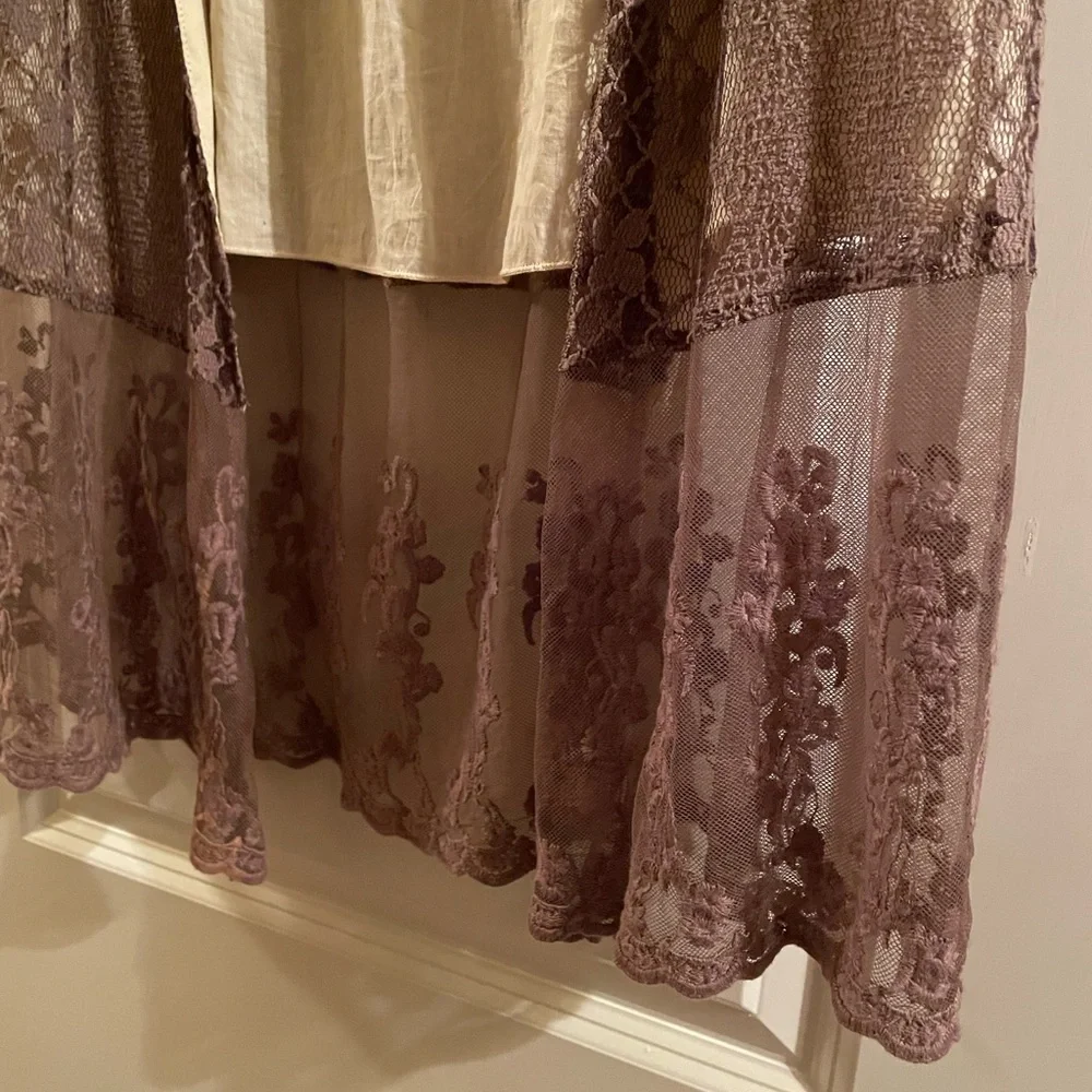 ♥️ UMGEE Victorian style Tan Ivory Lace Sleeveless Layer Top Cover Women SZ:S-M